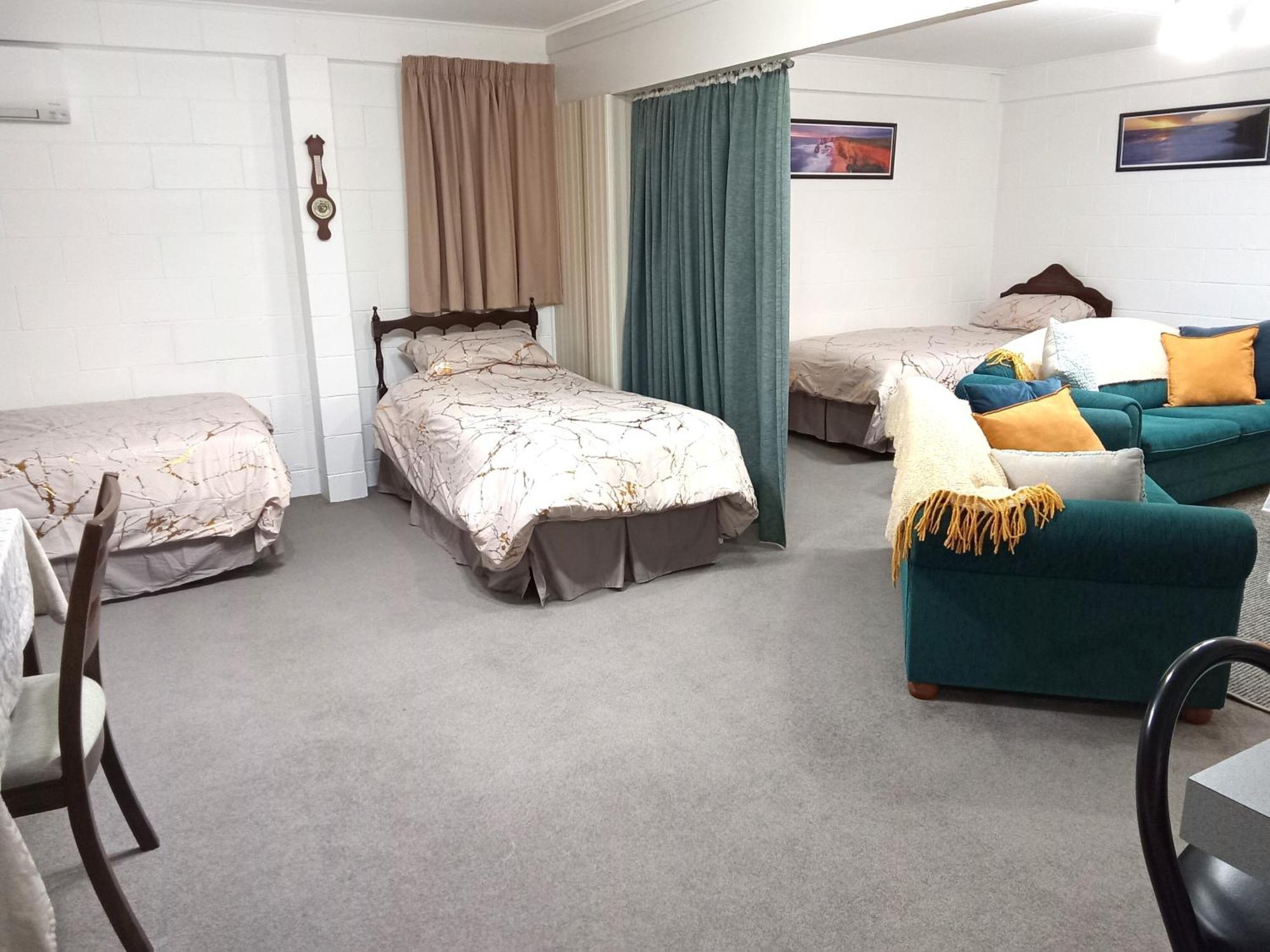 Park View 'Home Away From Home' Feilding Exterior photo